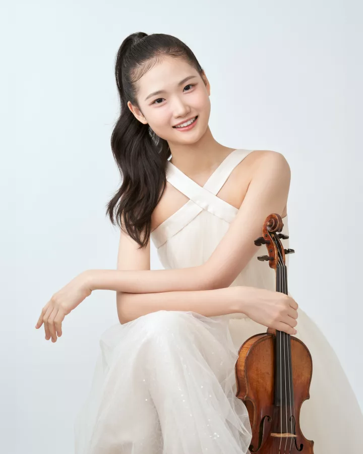 Hyunseo  Kim
